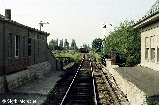 Bild: Empfangsgebäude