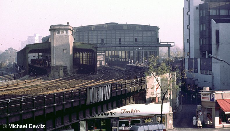 Bild: Südliche Ansicht des Bahnhofes Zoologischer Garten